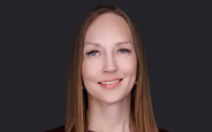Holly  Shaw Photo